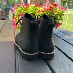 UGG | Shoes | Ugg Mens Ritter Black Waterproof Leather Lace  display picture 1